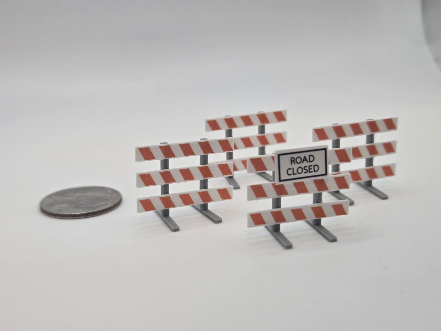 1/87Scale Type III Barricade *4 Pack* with Road Closed Sign