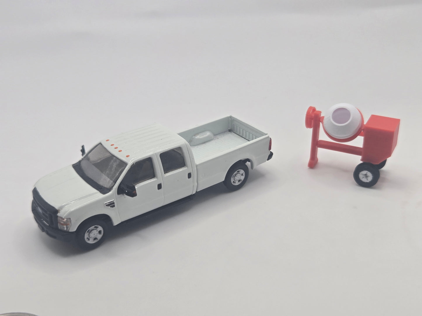 1/87 Scale Posable 12CF Concrete Mixer