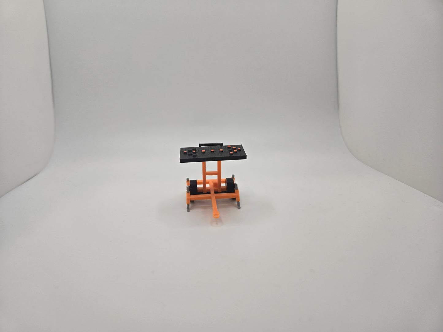 1/64 Tilting Arrow Board