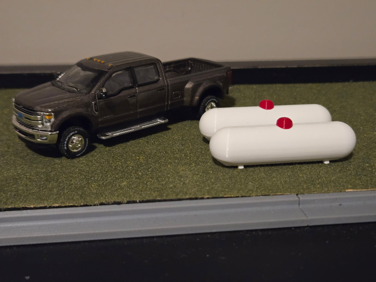 1/64 Scale 500 Gallon Propane Storage Tank *2 Pack*