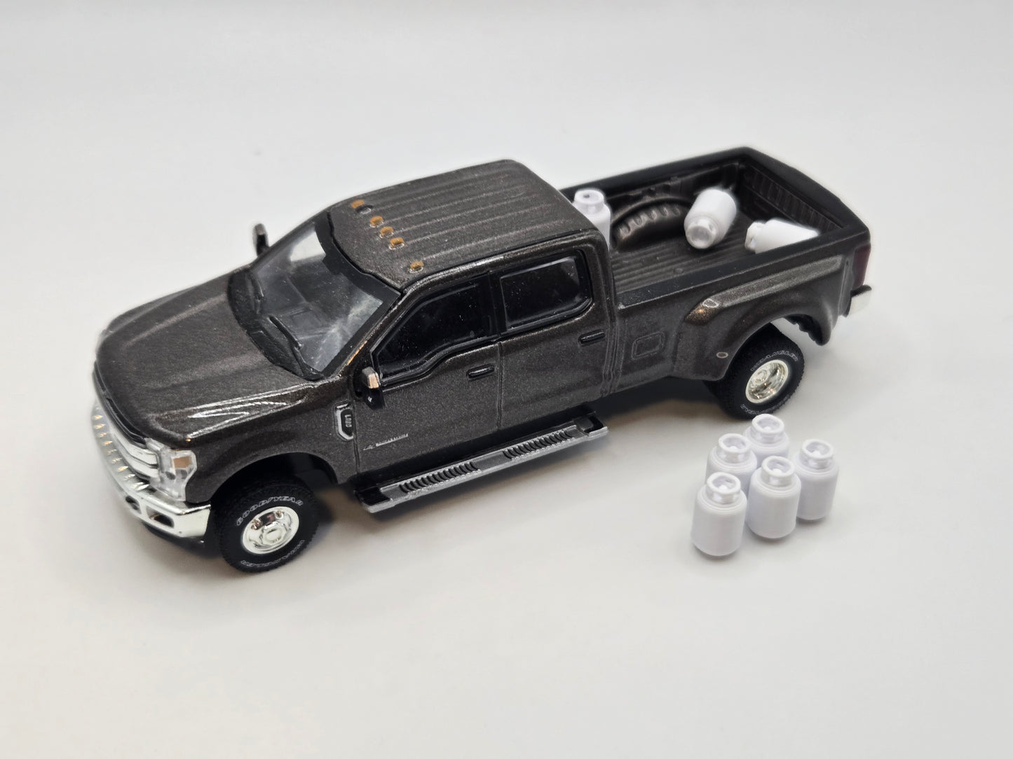 1/64 Scale 20lb Propane Cylinders *10 Pack*