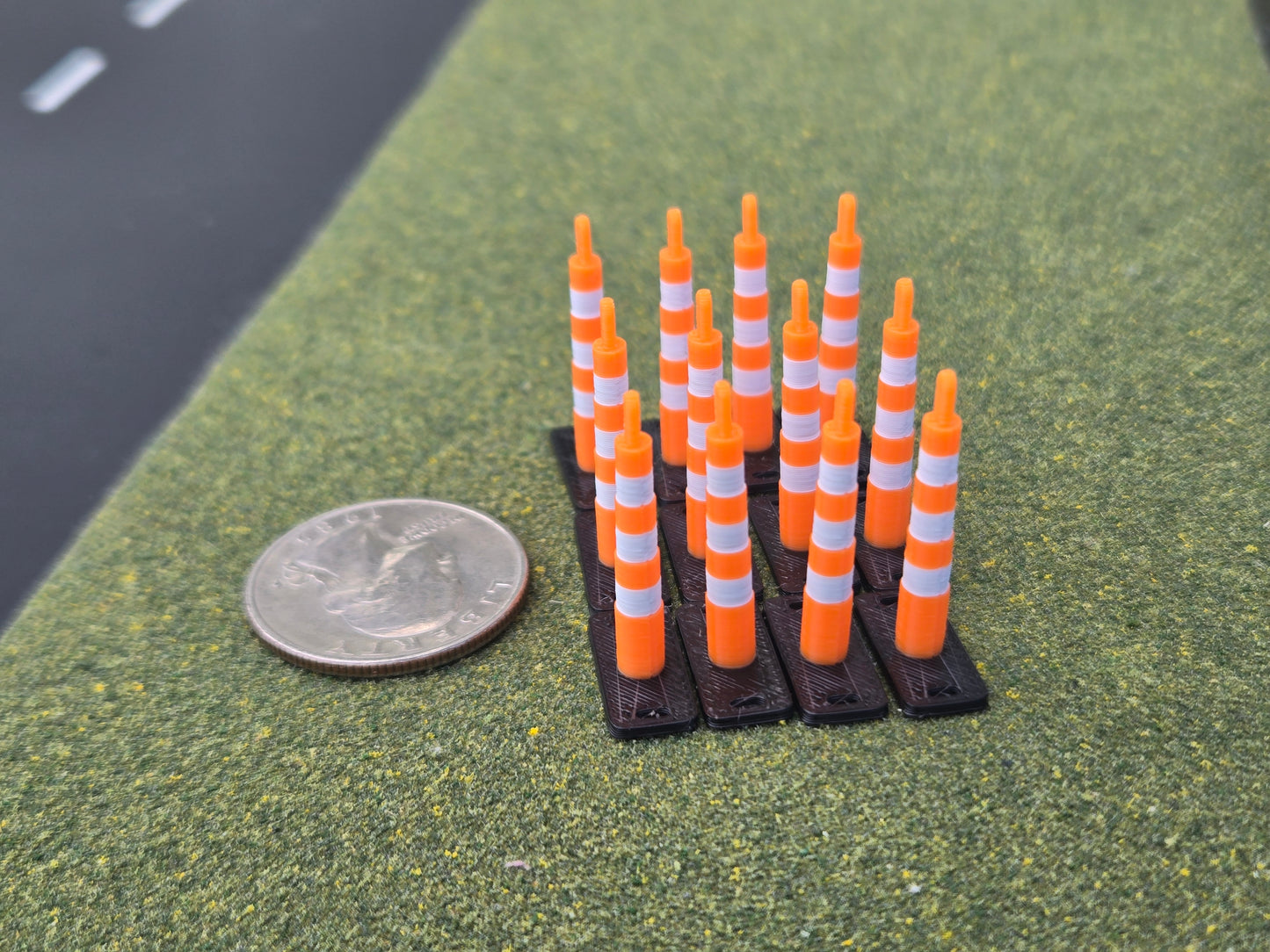 1/50 Scale Traffic Delineator Lane Dividers *12 Pack*