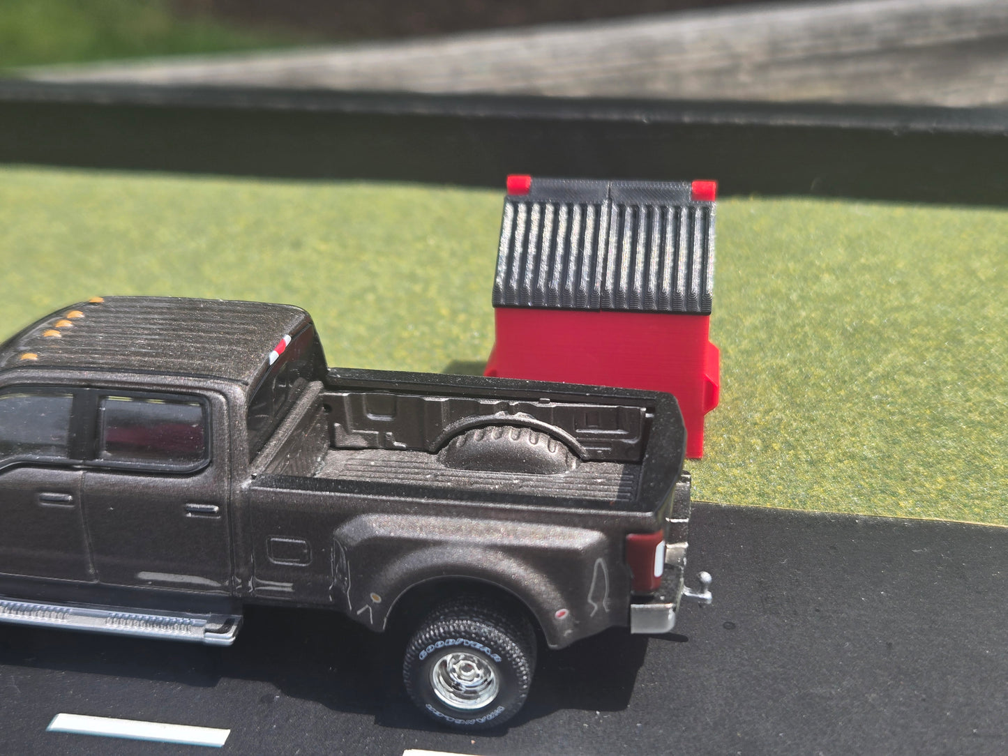 1/64 Scale 8 Yard Dumpster