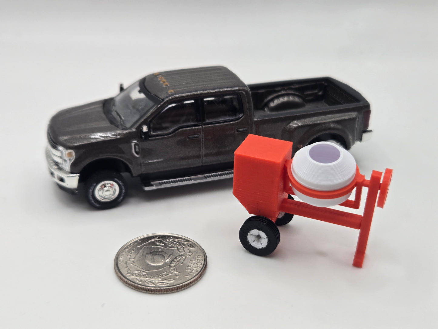 1/64 Scale Posable 12CF Concrete Mixer