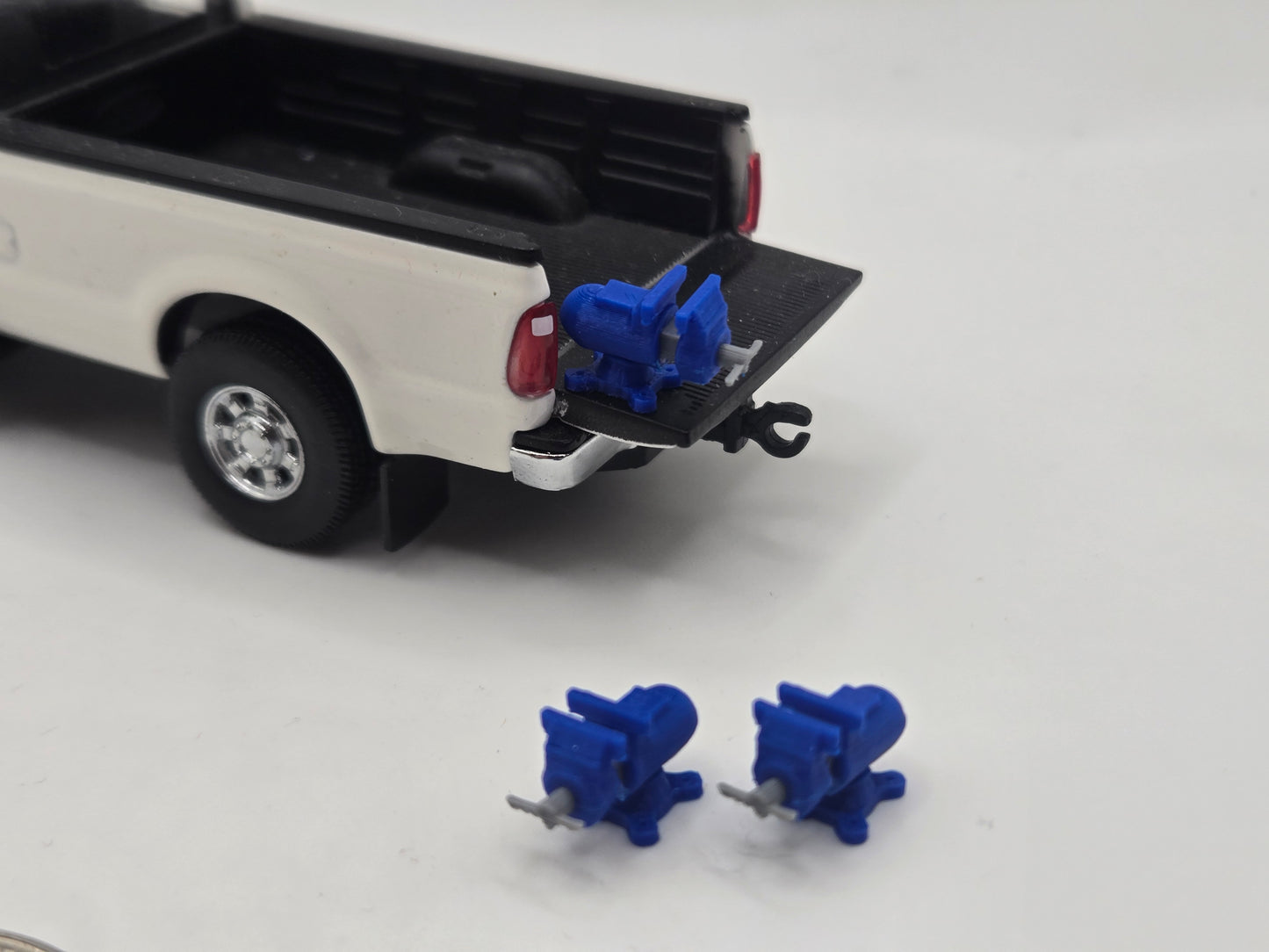 1/50 Scale Service Truck/Bench Vice *3 Pack*