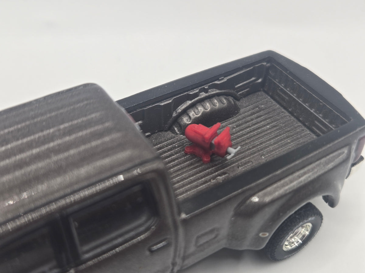1/64 Scale Service Truck/Bench Vice *3 Pack*