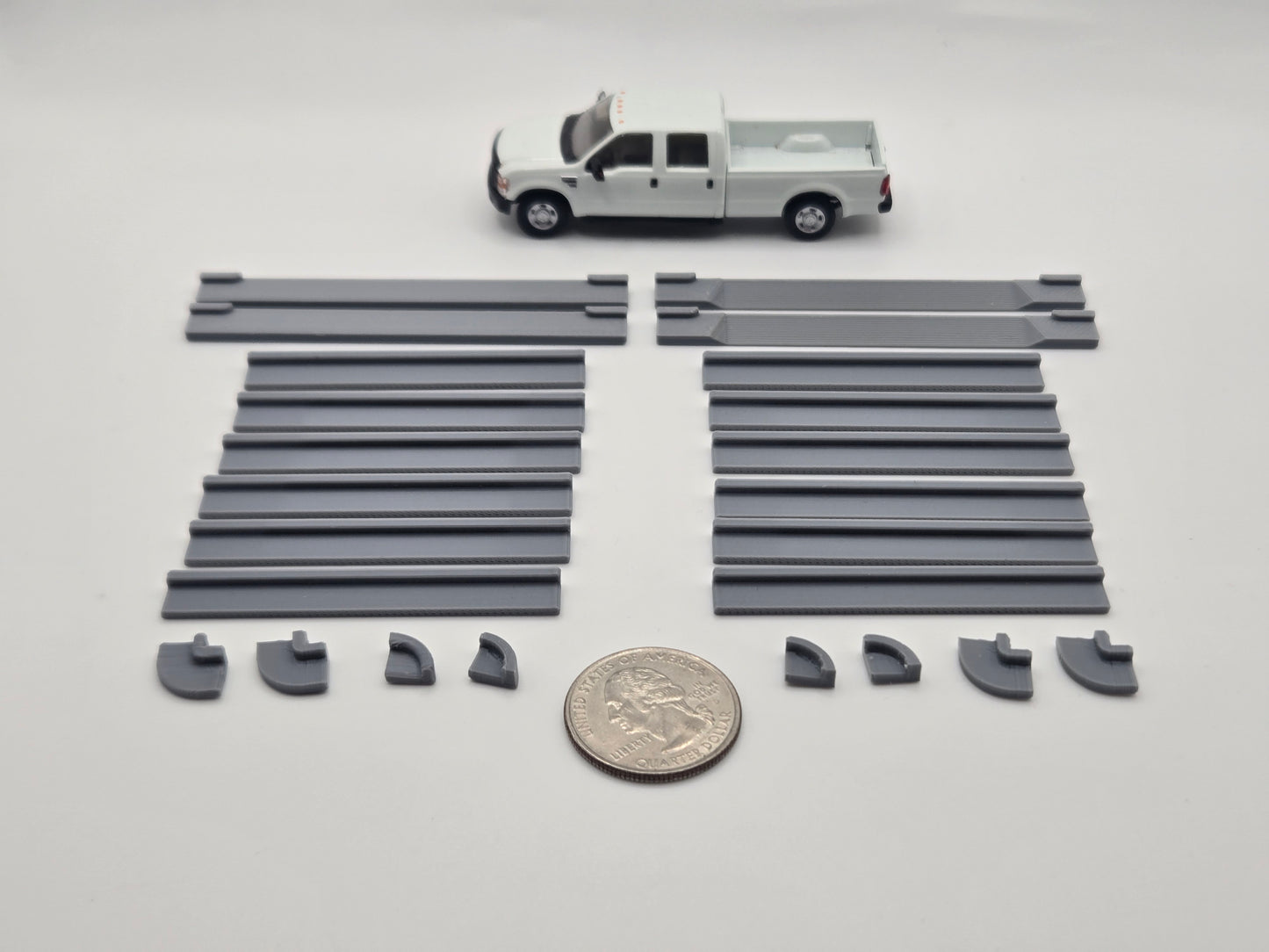 1/87 Scale 30" Curb 24 Piece Set