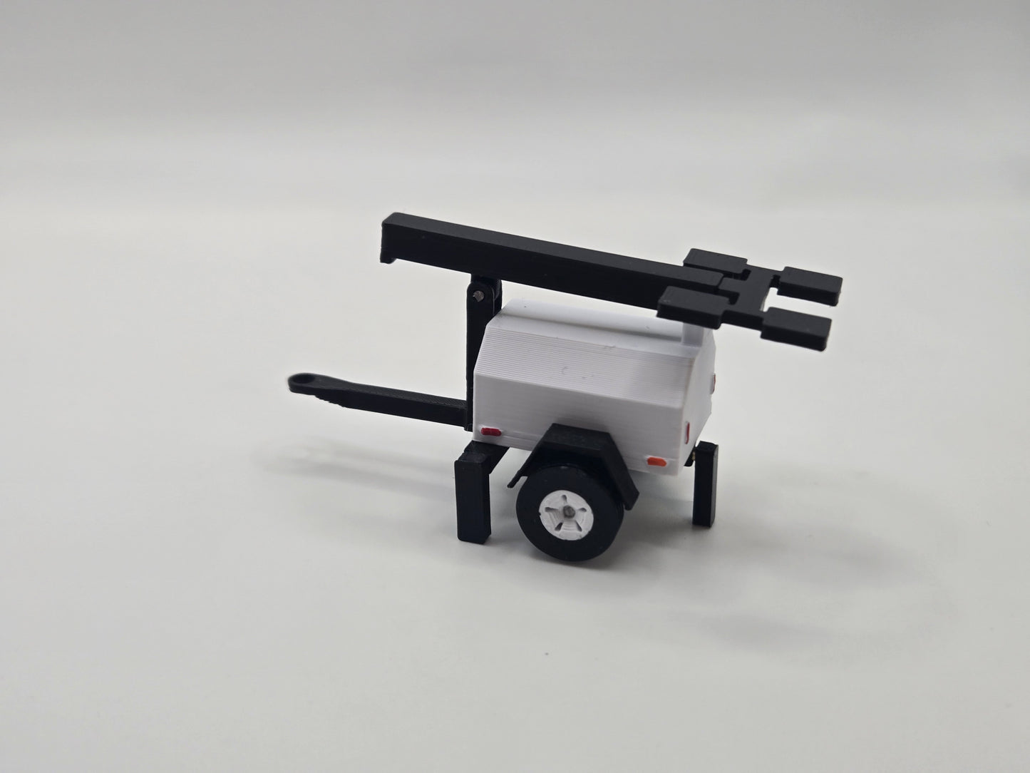 1/50 Scale Posable LED Light Tower